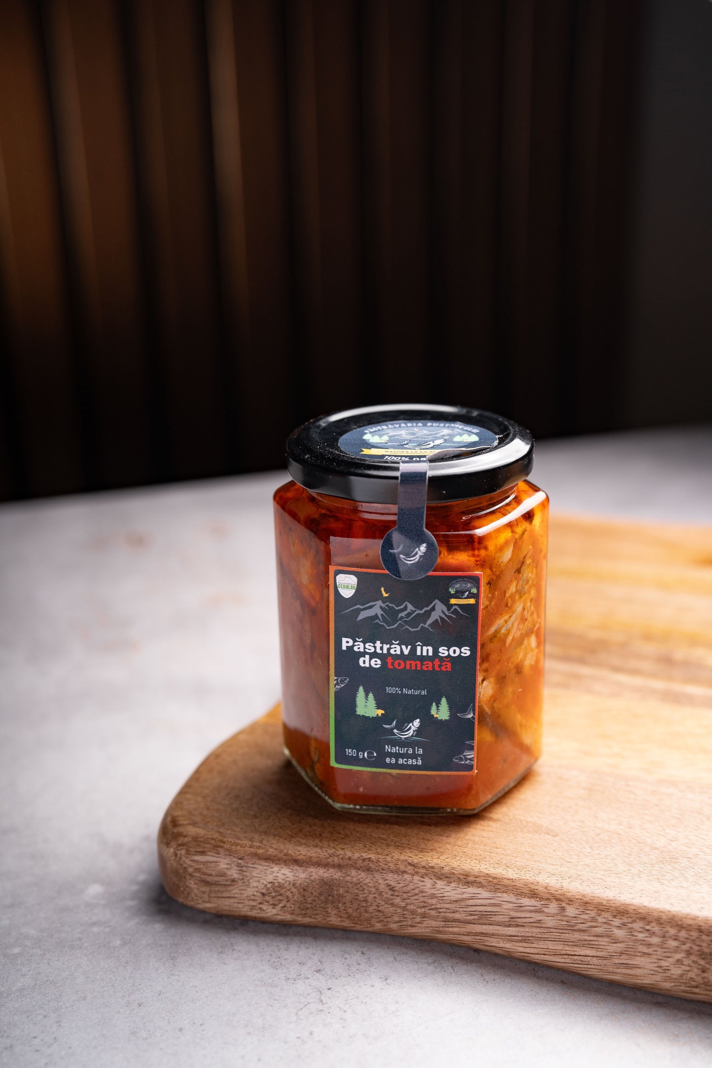 Păstrăv în sos de roșii